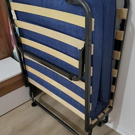 Elegant Kompleksi Magnet Lägenhet